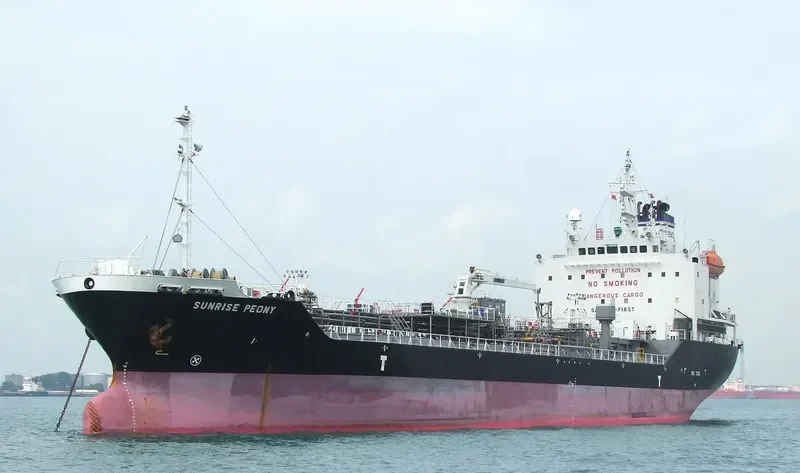 DOOLA NO.3 Tanker IMO 9262106 photo 3
