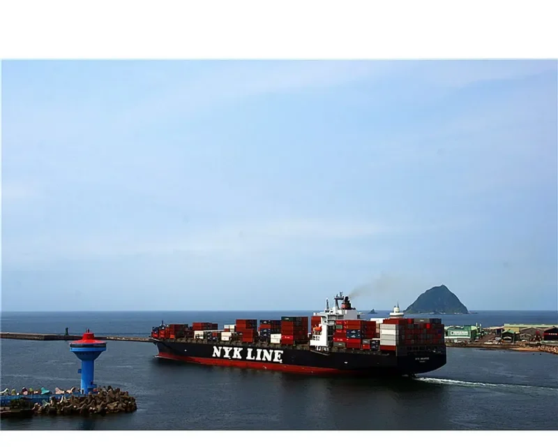 MSC AQUARIUS Container Ship IMO 9262704 photo 9