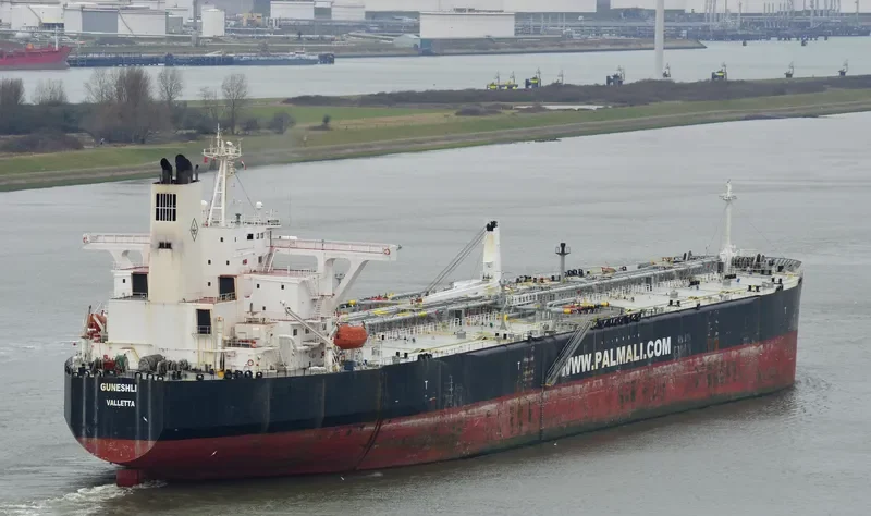 LINDA I Tanker IMO 9262924 photo 2