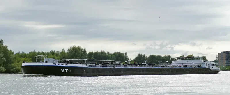 VLISSINGEN Tanker IMO 9263033 photo 5