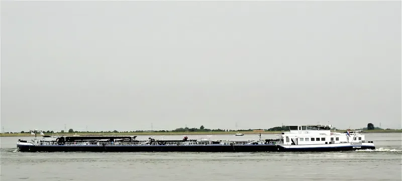 VLISSINGEN Tanker IMO 9263033 photo 7