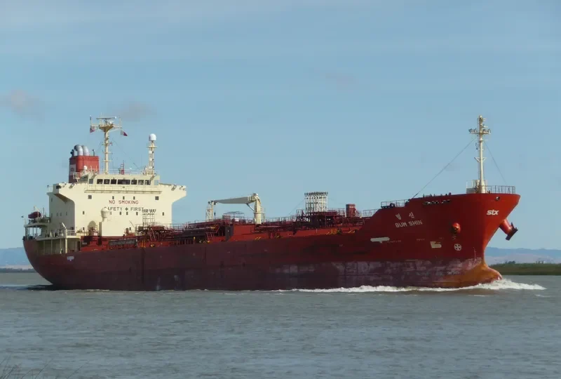 BUM SHIN Tanker IMO 9263095 photo 6