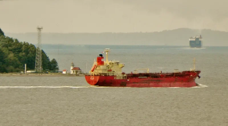BUM SHIN Tanker IMO 9263095 photo 9