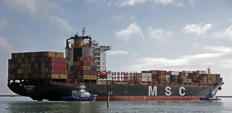 MSC BANU Container Ship IMO 9263332 photo 6