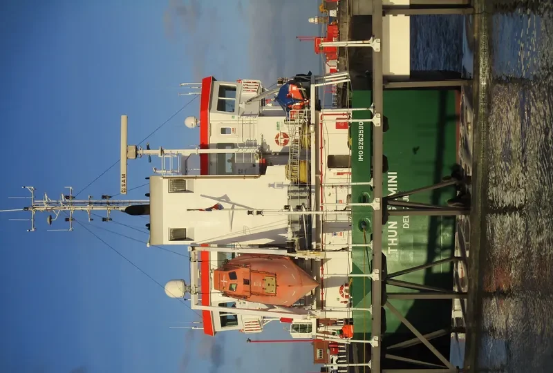 THUN GEMINI Tanker IMO 9263590 photo 4
