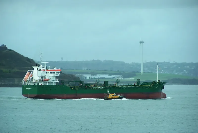 THUN GENIUS Tanker IMO 9263605 photo 2