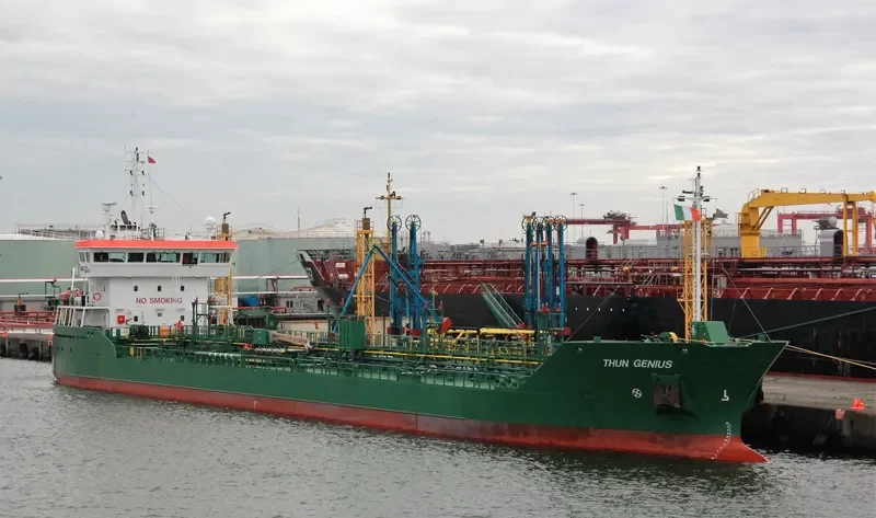 THUN GENIUS Tanker IMO 9263605 photo 8