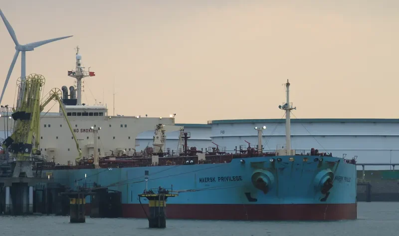 AZIMUTH Tanker IMO 9263643 photo 6