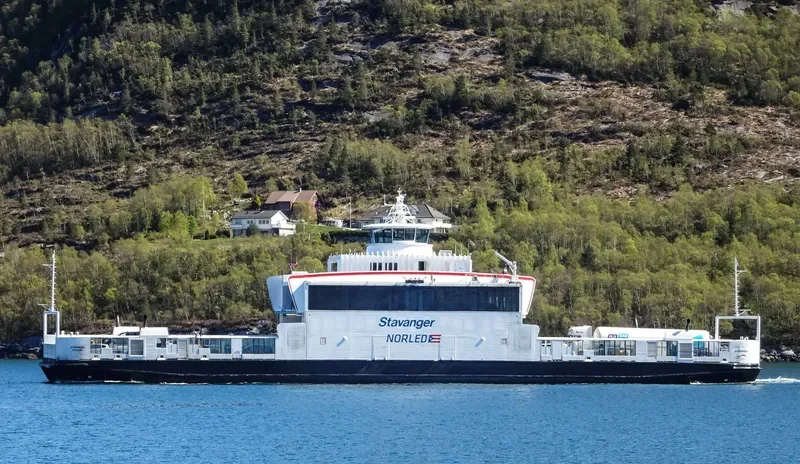 STAVANGER Ro-Ro IMO 9263758