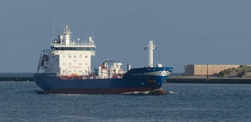 BITFLOWER Tanker IMO 9263930 photo 5