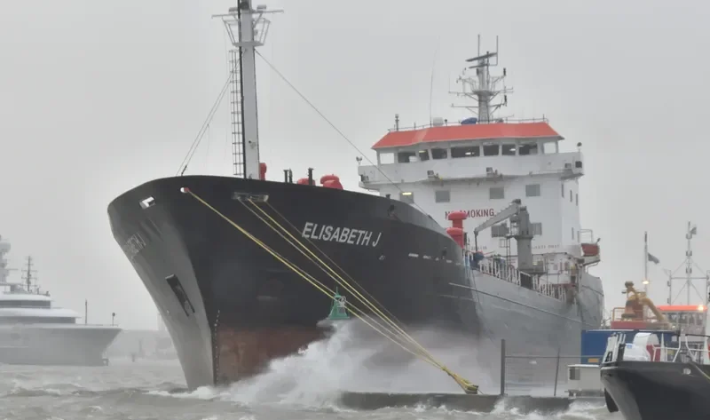 ELISABETH J Tanker IMO 9264116 photo 2