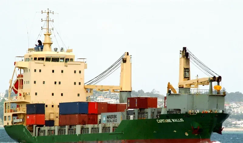 CAPITAINE WALLIS Container Ship IMO 9264207 photo 4
