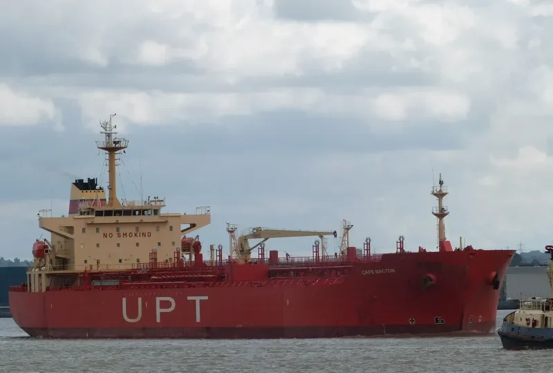 CAPE BACTON Tanker IMO 9264283 photo 5