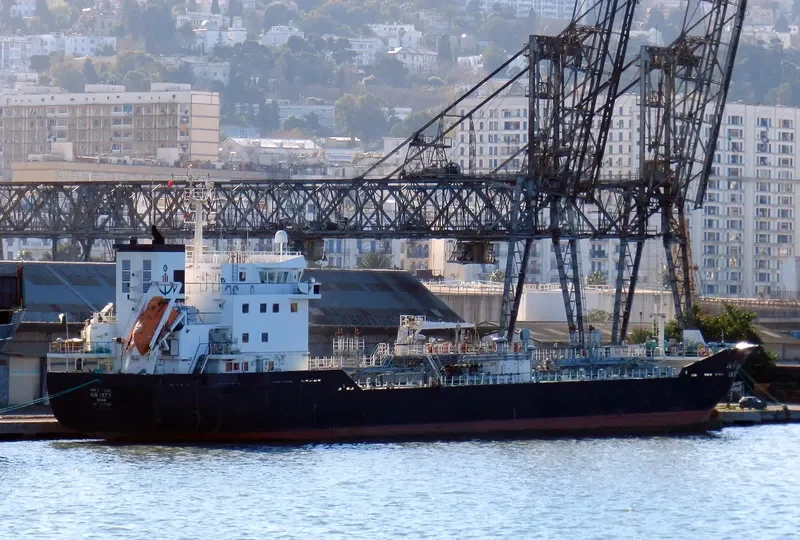 AIN ZEFT Tanker IMO 9265380 photo 6