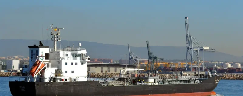 AIN ZEFT Tanker IMO 9265380 photo 9