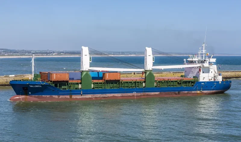 UAL LOBITO General Cargo IMO 9265653 photo 4