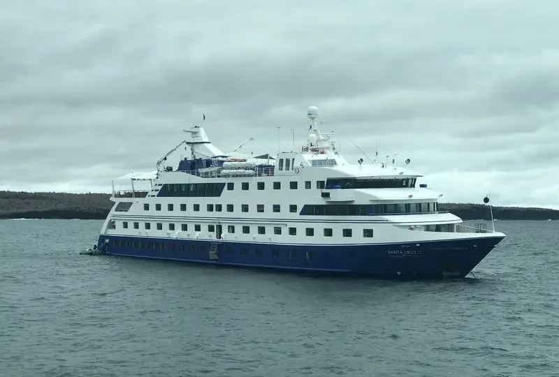 SANTA CRUZ II Passenger Ship IMO 9265677