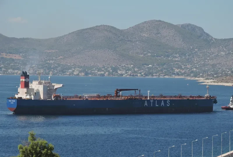 ATLAS VOYAGER Tanker IMO 9265744 photo 4