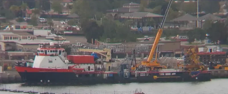 HOS DOMINATOR Offshore Vessel IMO 9265811 photo 3