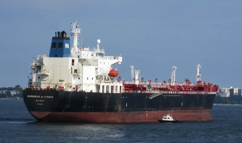 JOHNNY TRAVELLER Tanker IMO 9265861 photo 9