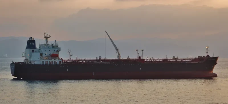JOHNNY TRADER Tanker IMO 9265885 photo 6
