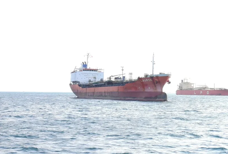 LAUREN Tanker IMO 9266229 photo 9