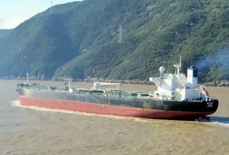 SEA HOLLY Tanker IMO 9266865 photo 2