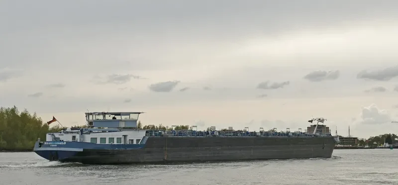 MICHELANGELO Tanker IMO 9267443 photo 4