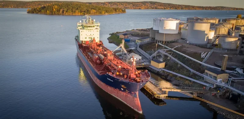 KIISLA Tanker IMO 9267558 photo 4
