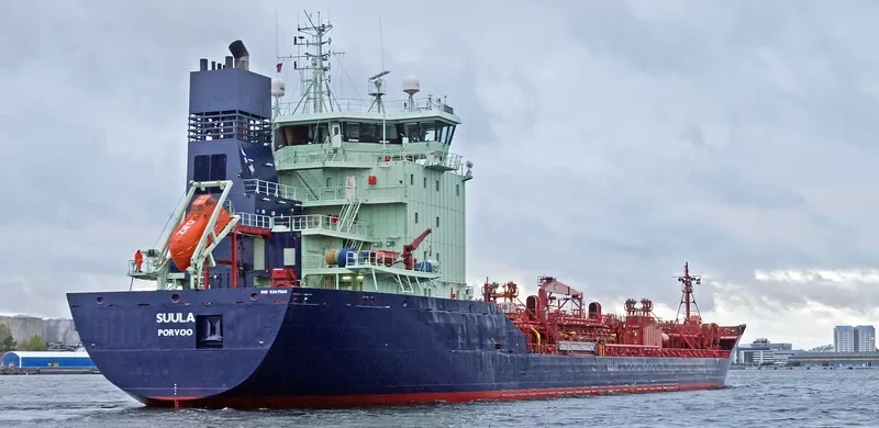 SUULA Tanker IMO 9267560 photo 4