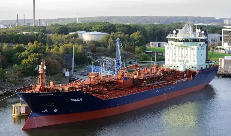 SUULA Tanker IMO 9267560 photo 5