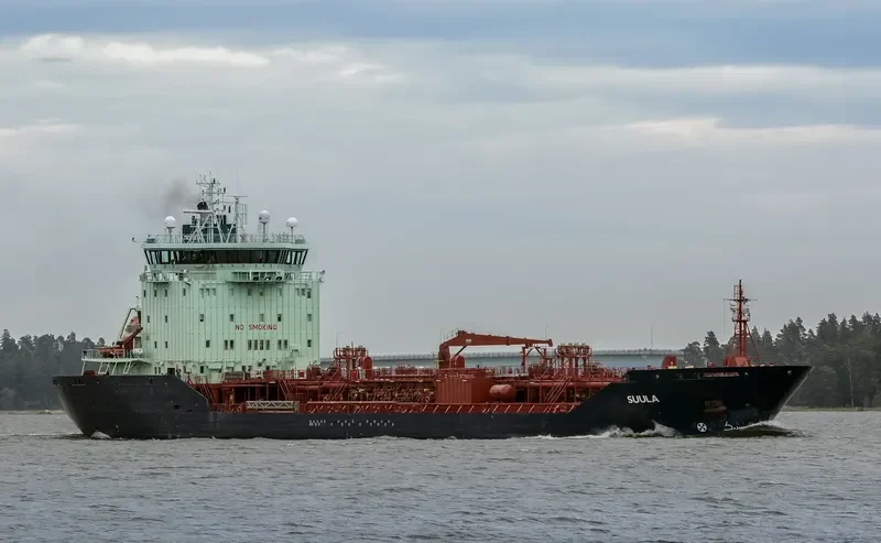 SUULA Tanker IMO 9267560 photo 10