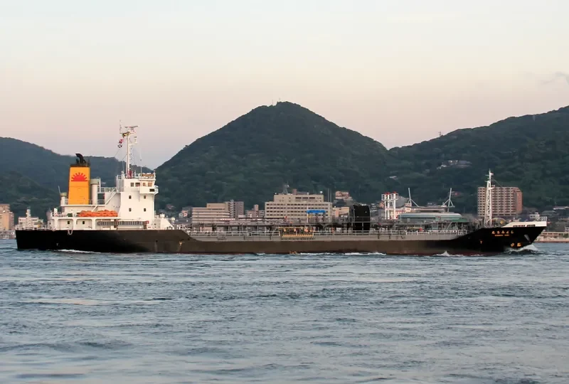 SHINMICHI MARU Tanker IMO 9267730 photo 10