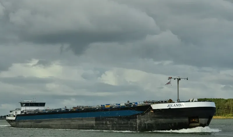 JOLANDA Tanker IMO 9267895 photo 5