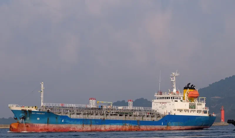 SKY PHOENIX Tanker IMO 9267986 photo 4