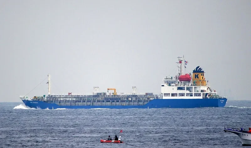 SKY PHOENIX Tanker IMO 9267986 photo 8