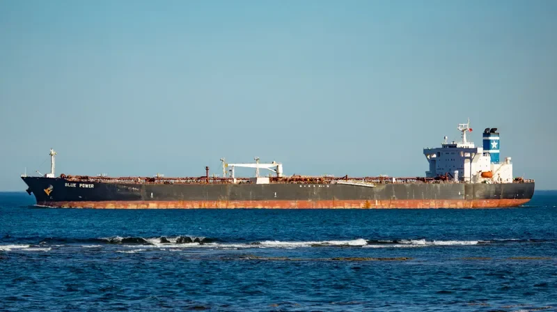 BLUE POWER Tanker IMO 9268112 photo 7