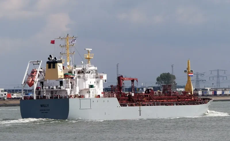 WILLY Tanker IMO 9268241 photo 2