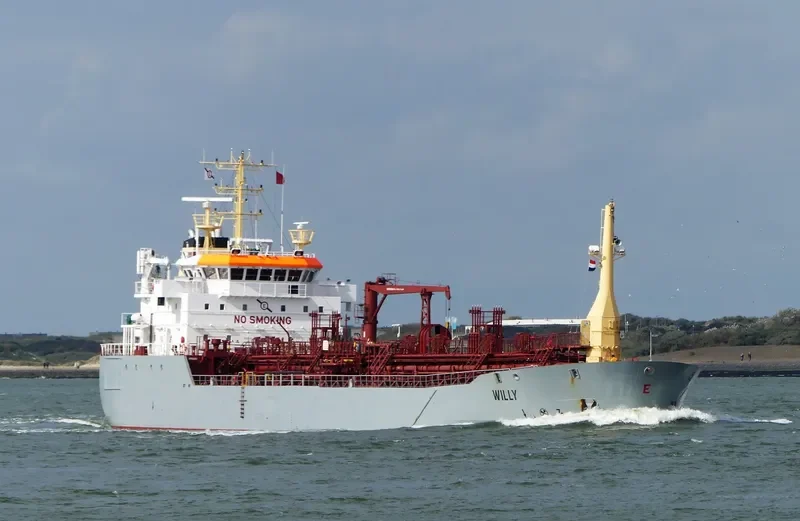 WILLY Tanker IMO 9268241 photo 3