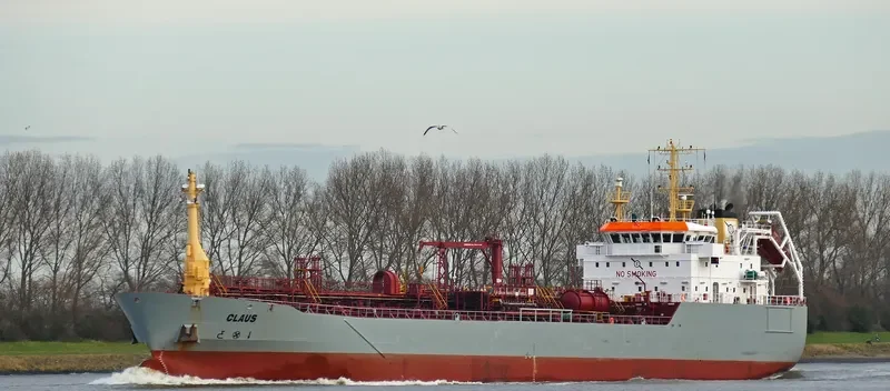 CLAUS Tanker IMO 9268253 photo 3