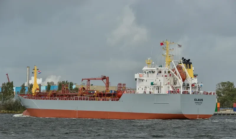 CLAUS Tanker IMO 9268253 photo 5