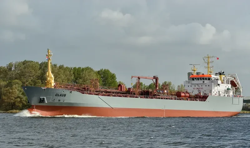 CLAUS Tanker IMO 9268253 photo 6