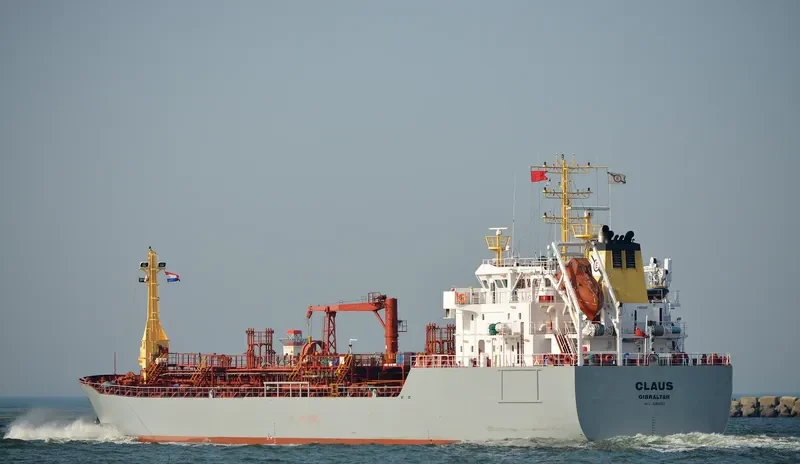 CLAUS Tanker IMO 9268253 photo 8