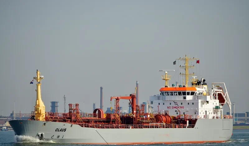 CLAUS Tanker IMO 9268253 photo 9