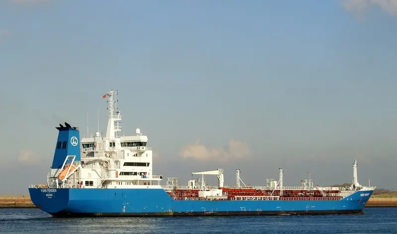 FURE FERDER Tanker IMO 9268423 photo 4
