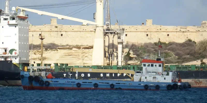 MUMTAZ Tanker IMO 9268514 photo 4