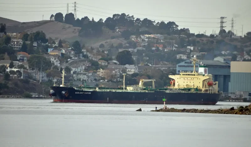 DS PROGRESS Tanker IMO 9268904 photo 9