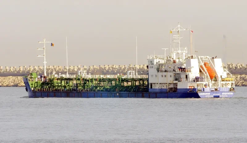 ANDROPOV Tanker IMO 9269348 photo 4
