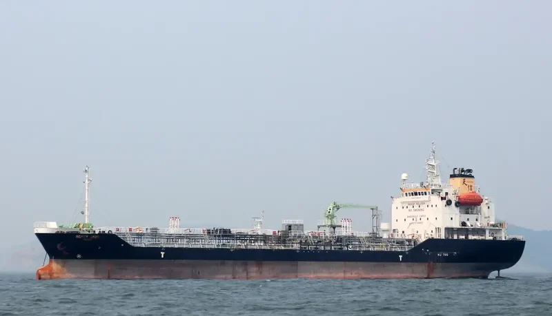 SEA SINCERITY Tanker IMO 9269398 photo 4