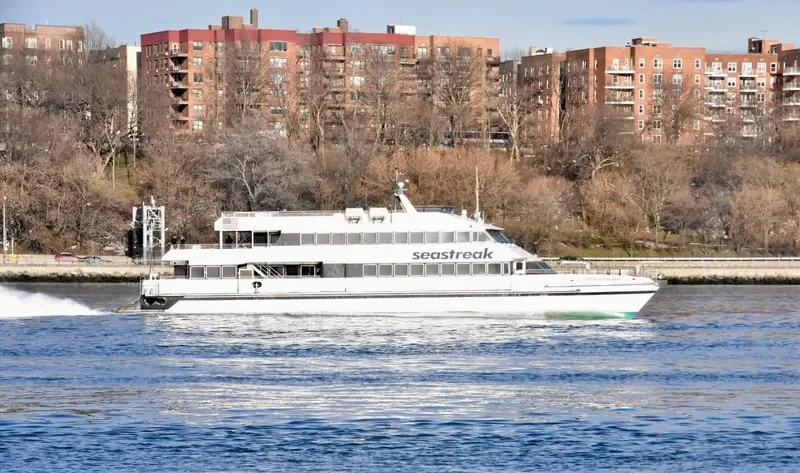 SEASTREAK HIGHLANDS Passenger Ship IMO 9270270 photo 2